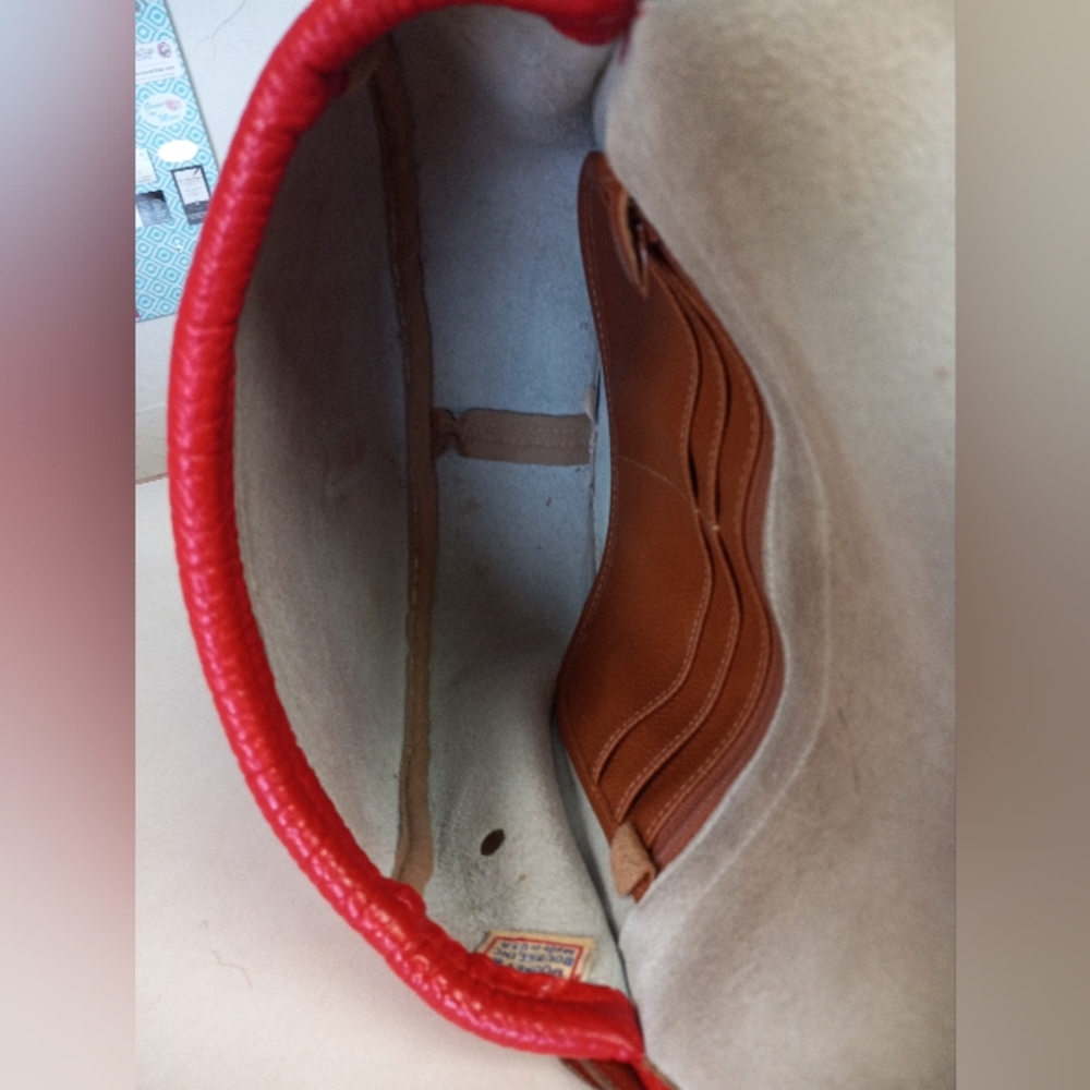 Dooney & Bourke Vintage 1990's, Outback Collection, Large Saddle Bag. - Picture 15 of 16